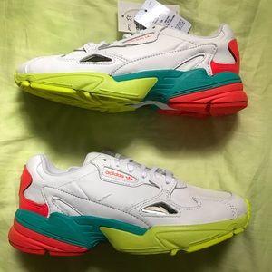 Adidas Originals Falcon Size 7 Women’s